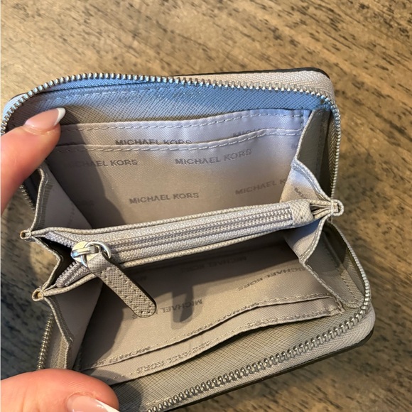 Michael Kors Card Case Wallet - Picture 4 of 4